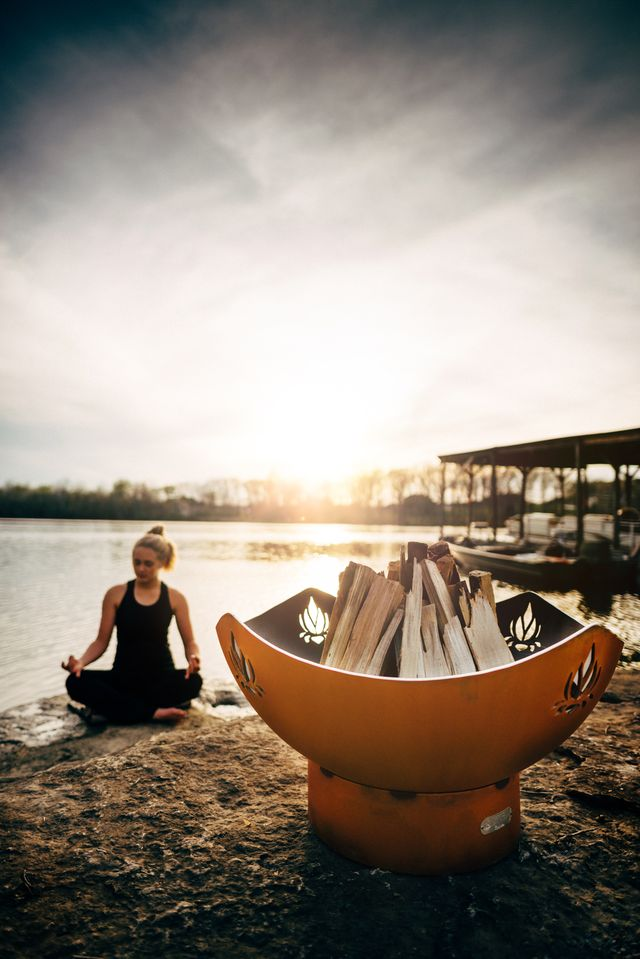Firepit Art fire pit bowl premium outdoor living lifestyle shot